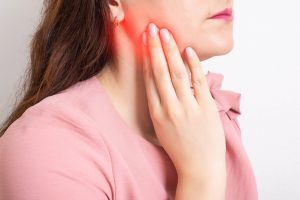 Cosa fare quando abbiamo un ascesso al dente del giudizio